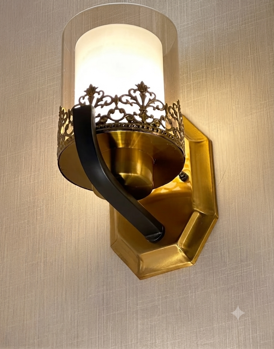 Royal Filigree Wall Sconce