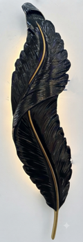 Golden Spine Feather Lamp