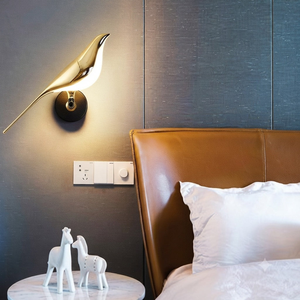 Magpie Lamp