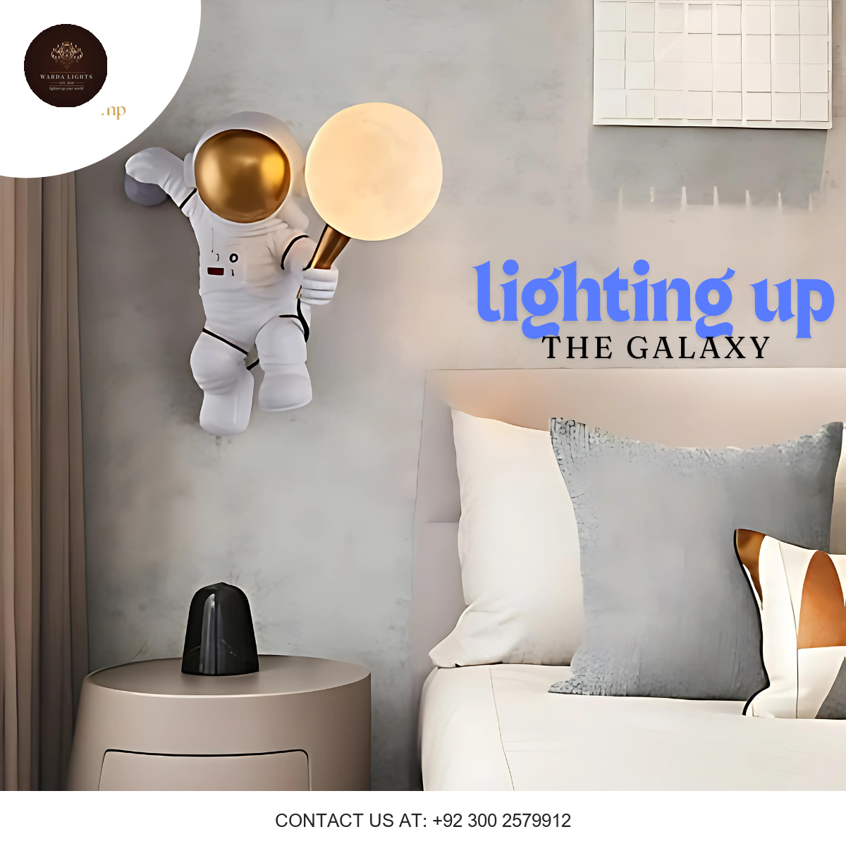 ASTRONAUT WALL LAMP