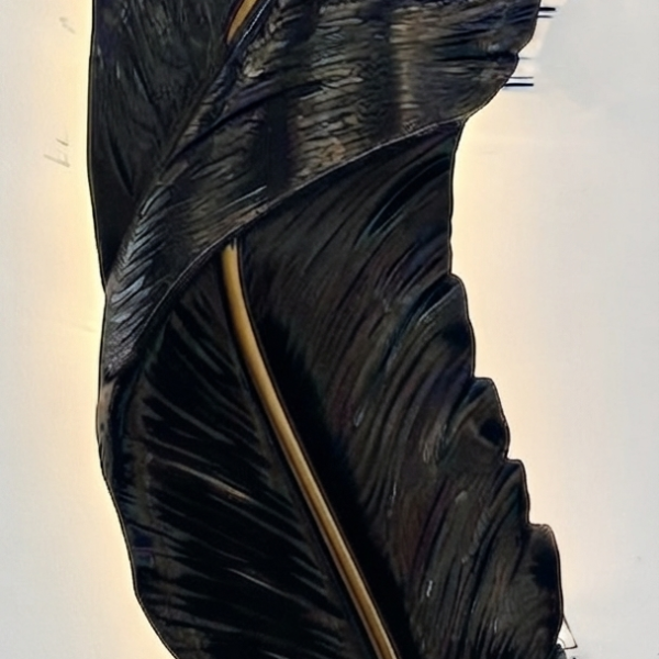 Golden Spine Feather Lamp