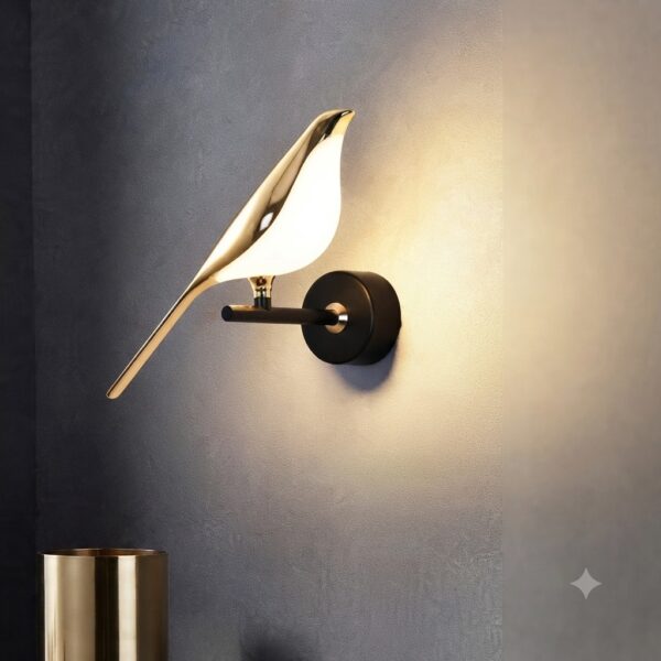 Magpie Lamp