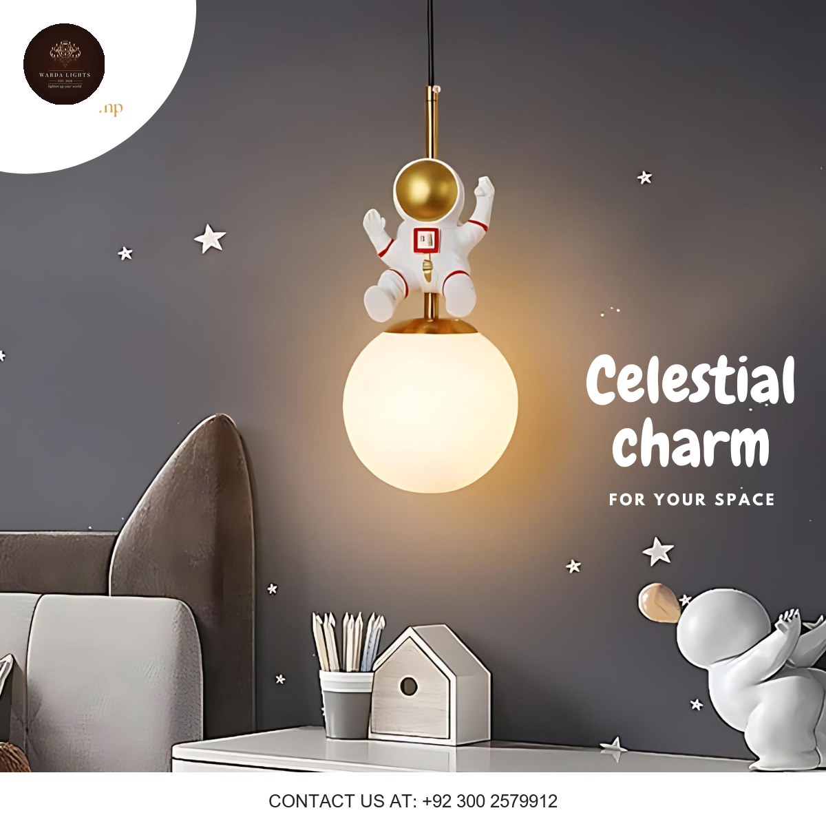 ASTRONAUT HANGING LIGHT