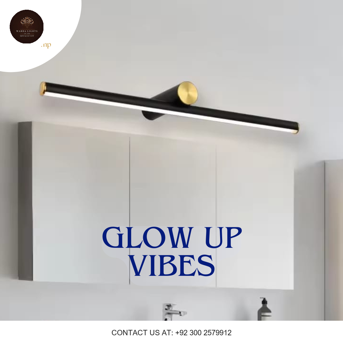 BLACK AND GOLD SLEEK MIRROR LIGHT
