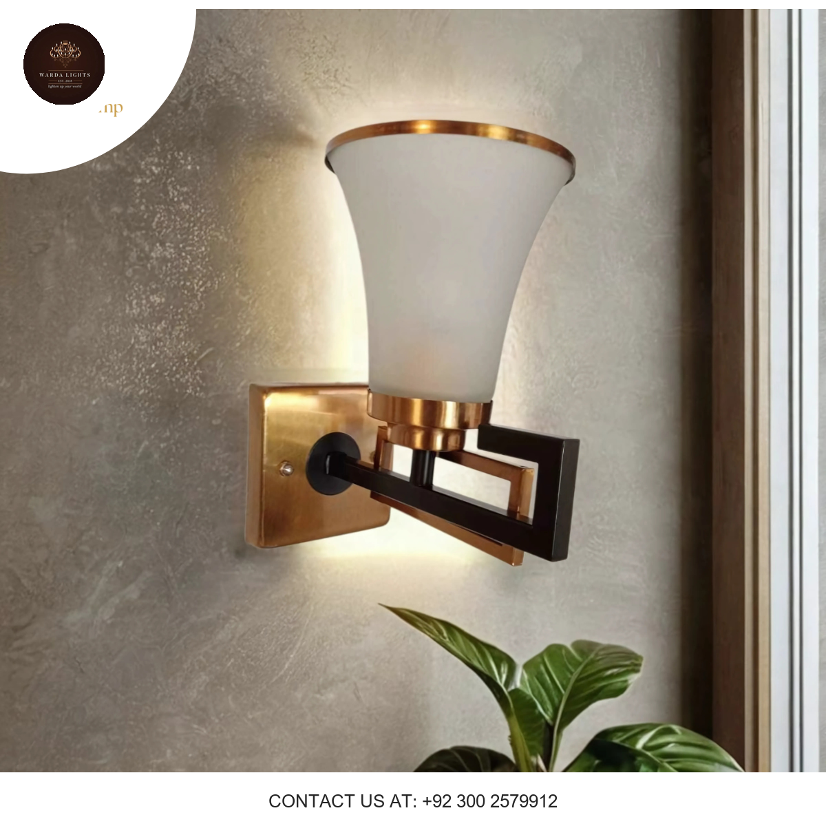 ANTIQUE GOLD WALL IGHT