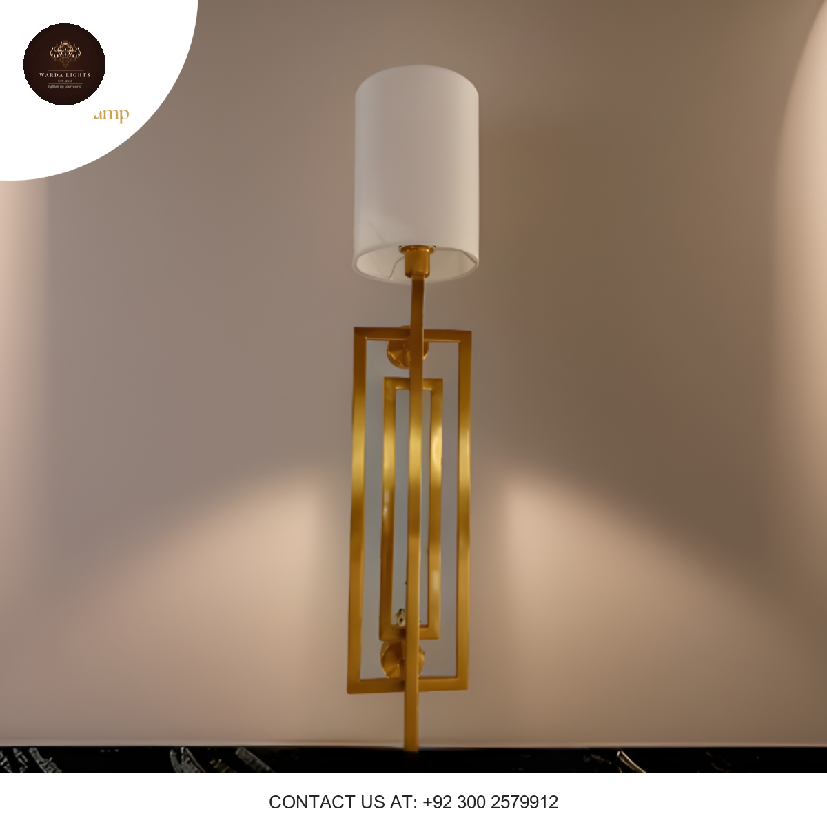 CLASSIC GOLD WALL LAMP