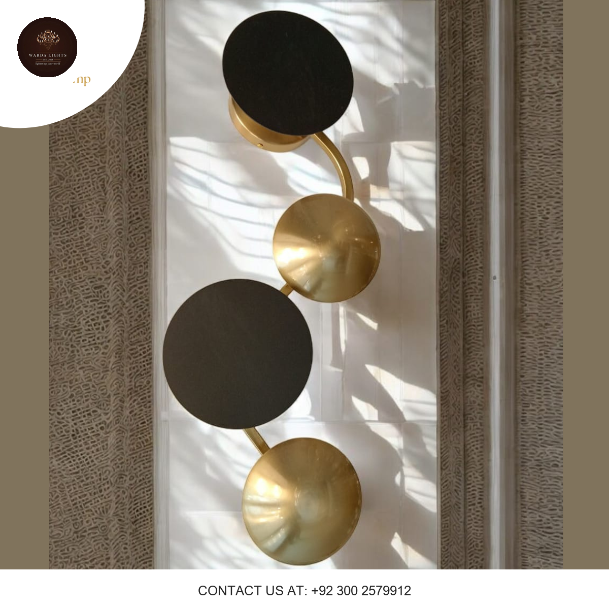 DECORATIVE WALL LIGHT