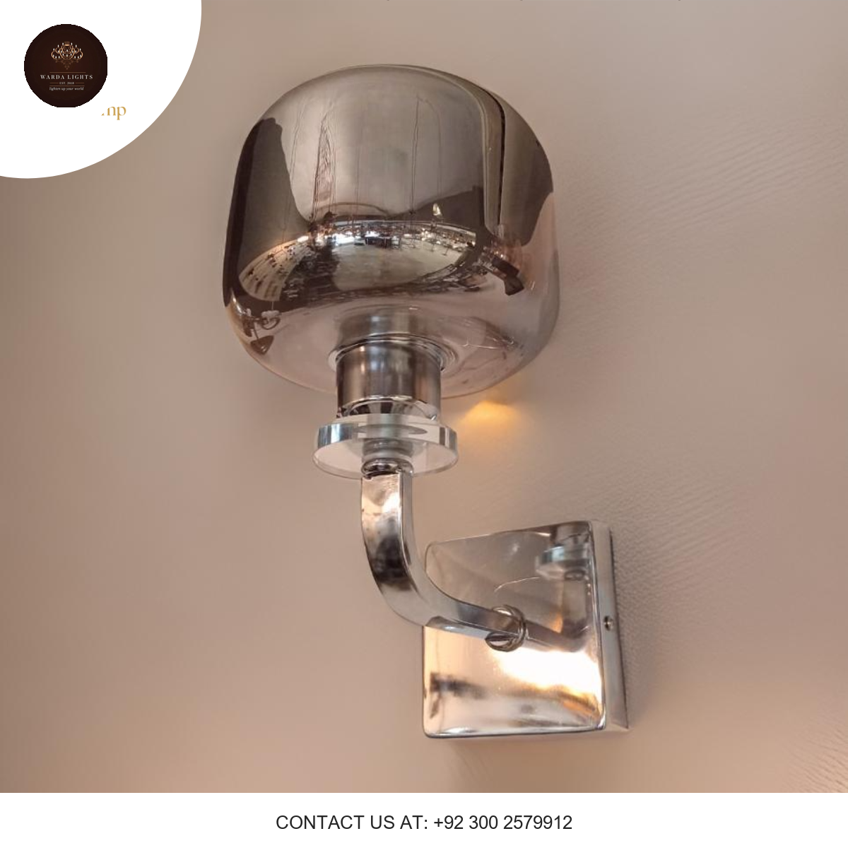 SILVER WALL LAMP