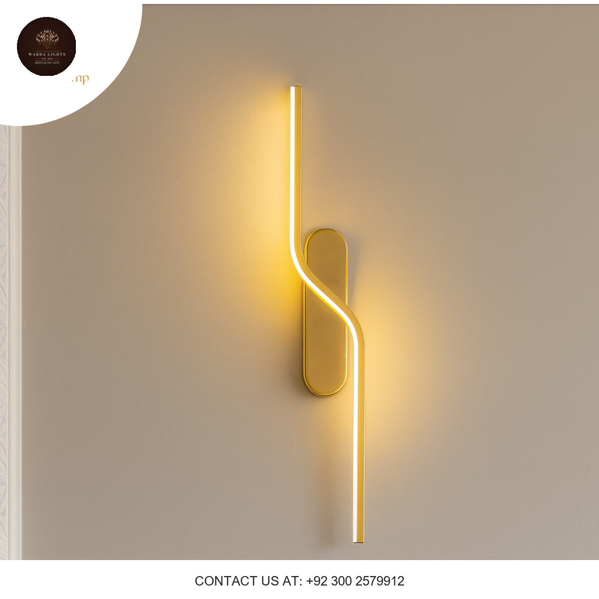 SLEEK WALL LIGHT